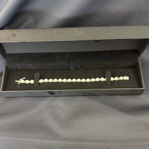 Elegant Silver and Moissanite 8” Bracelet with Box - 9.5g